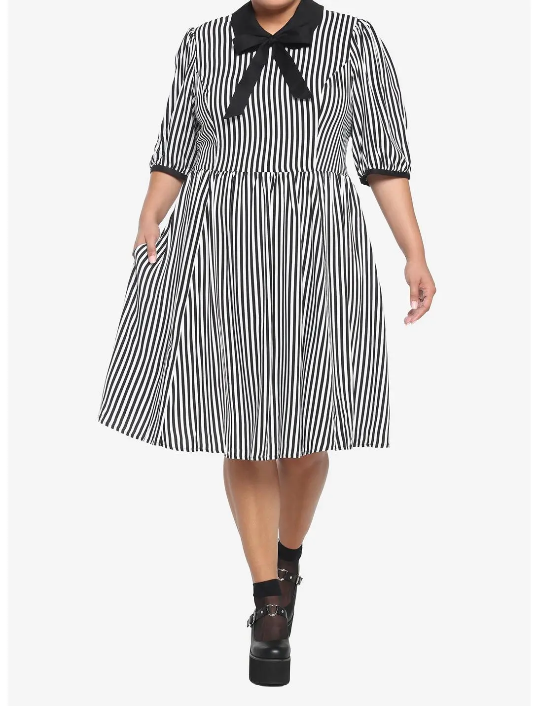 HUNIVERS Black & White Stripe Bow Retro Dress Plus Size 4 HUNIVERS Black & White Stripe Bow Retro Dress Plus Size - Image 2