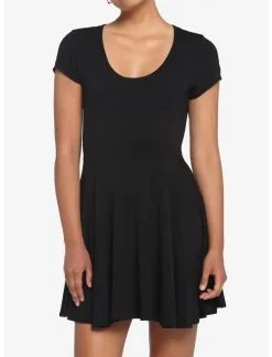 HUNIVERS Black Skater Dress