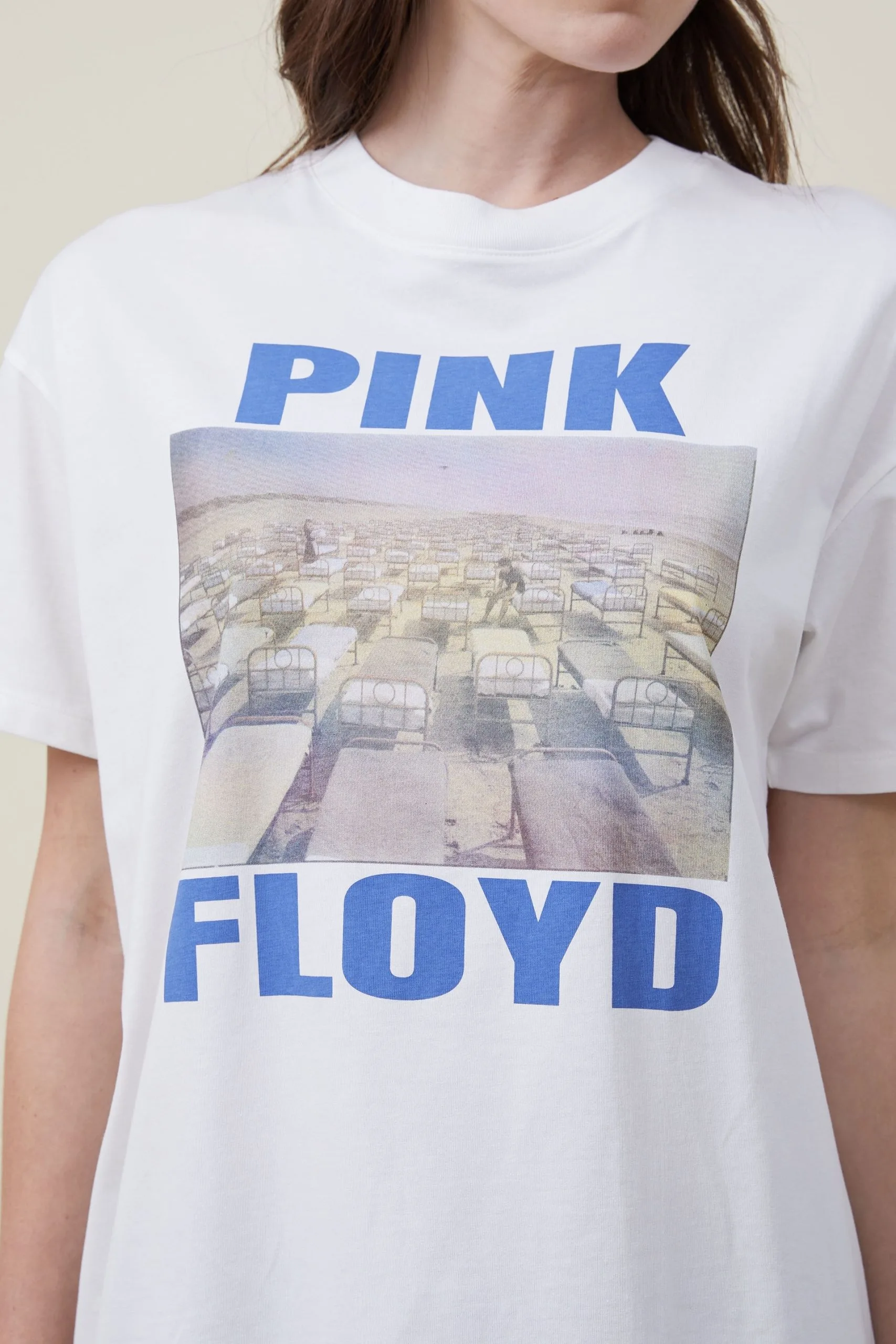 Cotton On Women Oversized Fit Pink Floyd Music Tee 6 Cotton On Women Oversized Fit Pink Floyd Music Tee - Image 4